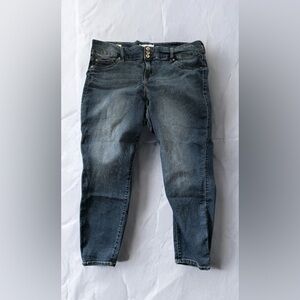 Torrid Skinny Jeans Size 24 Regular Dark Blue   SKU 22